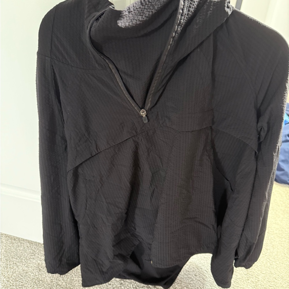 LULULEMON packable wind breaker black textured